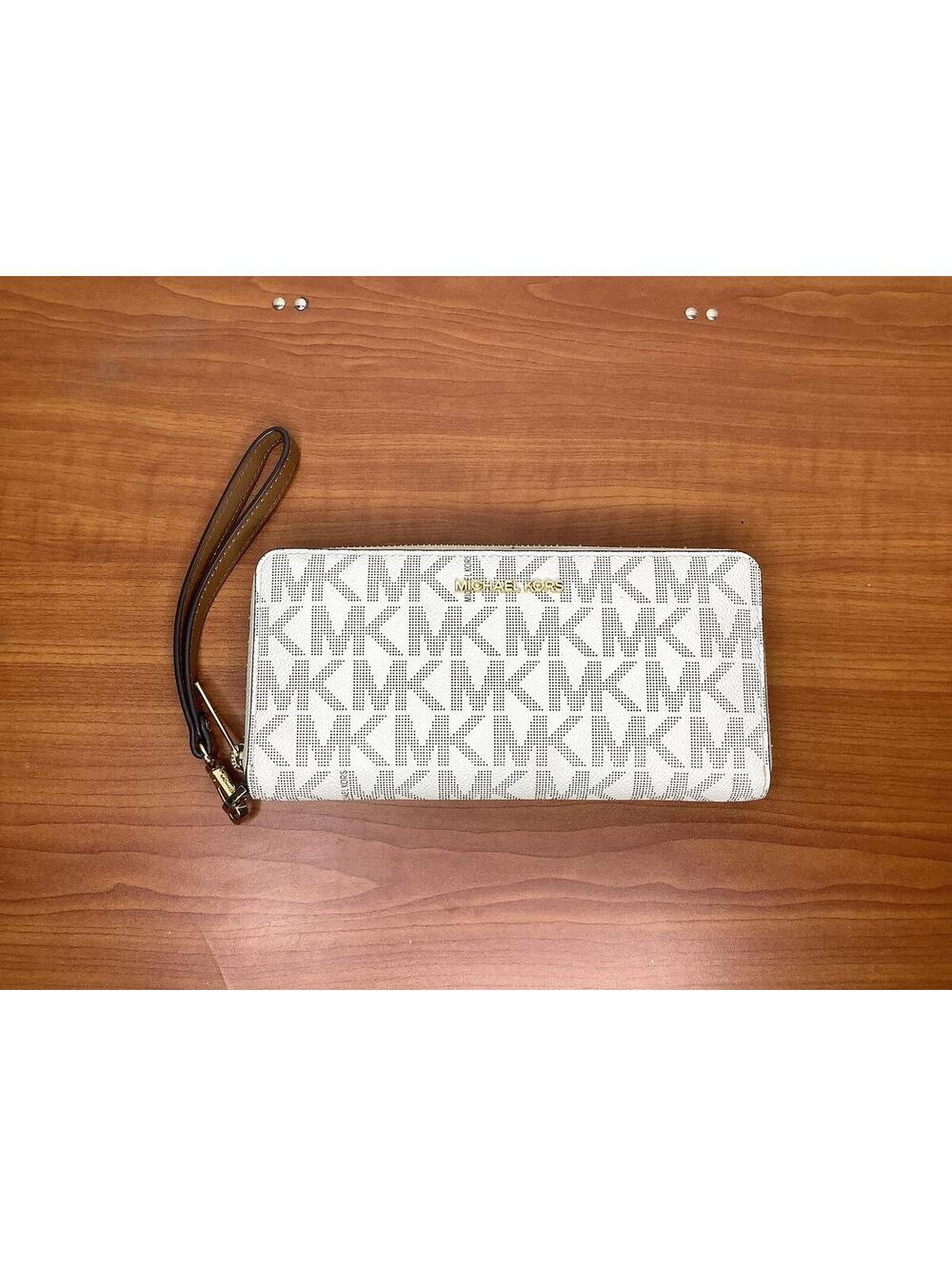 < Michael Kors Jet Set Travel Continental Large Wallet > - Picture 2 of 6